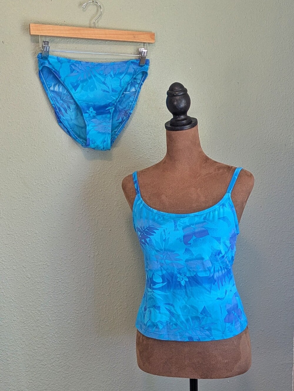 Blue Floral Tankini Top and Bikini Bottom Set - Women Swim